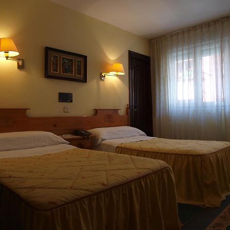 Hotel Paris Хіхон Екстер'єр фото