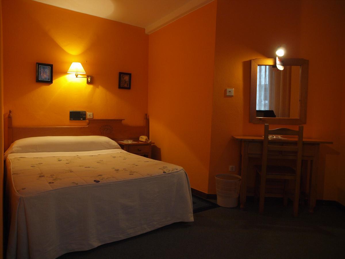 Hotel Paris Хіхон Екстер'єр фото