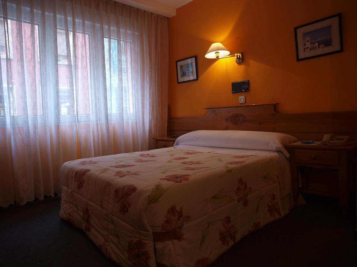 Hotel Paris Хіхон Екстер'єр фото