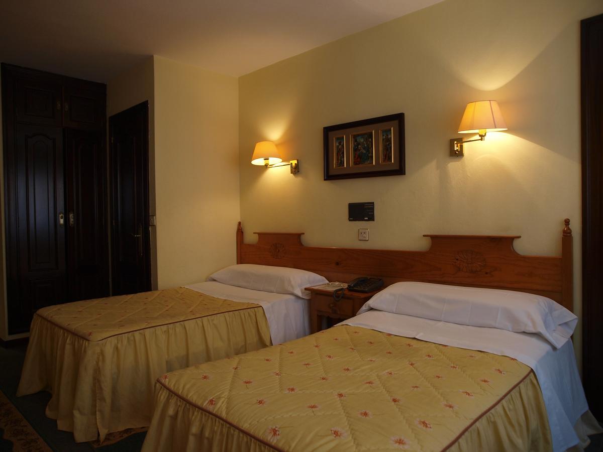 Hotel Paris Хіхон Екстер'єр фото